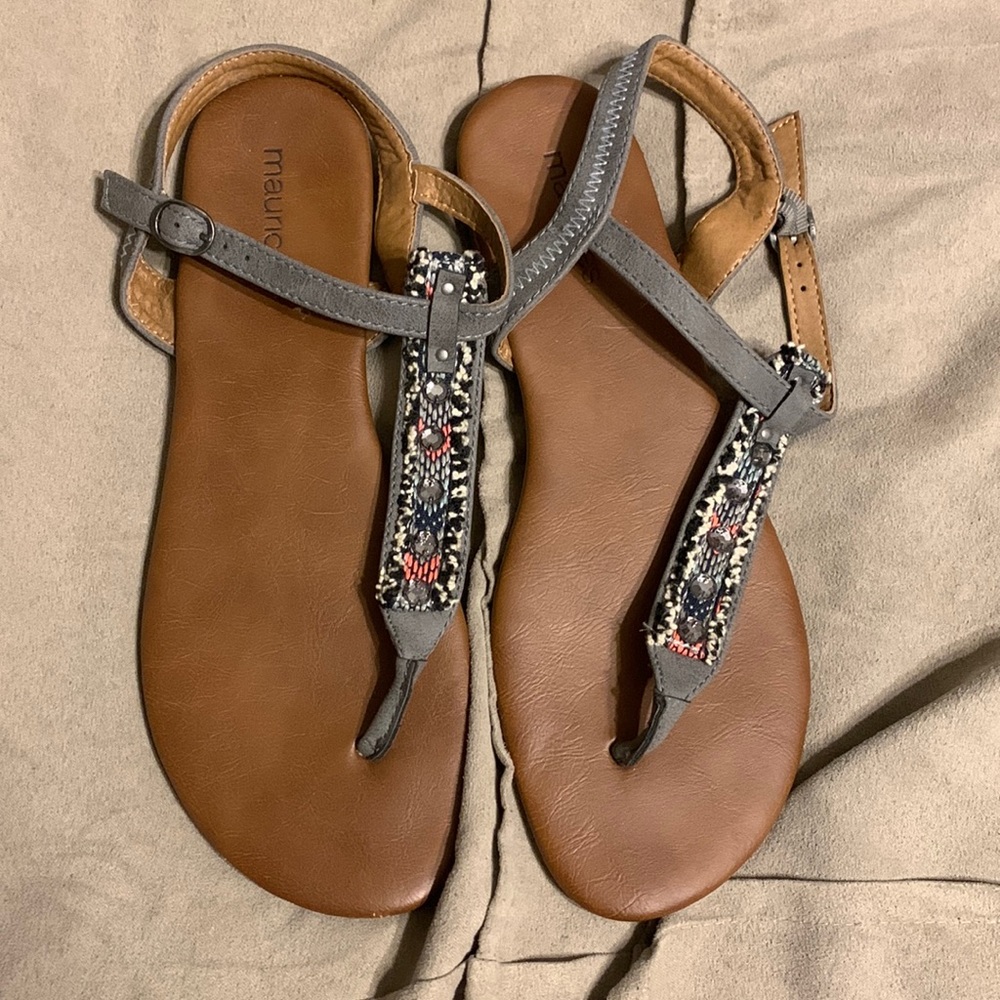 Maurices Sandals Size 9